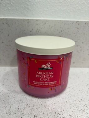 NEW Bath & Body Works Milk Bar Birthday Cake 3-Wick Candle